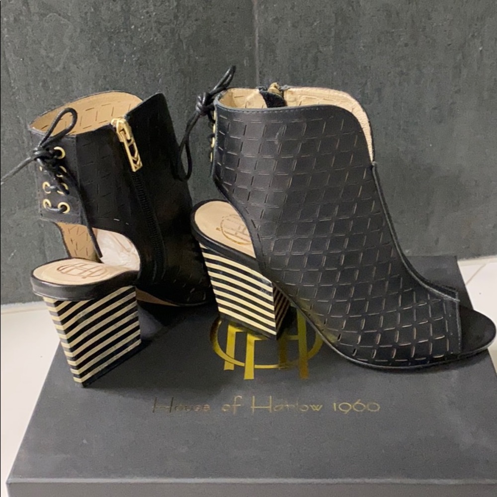 Sandals- House of Harlow 1960